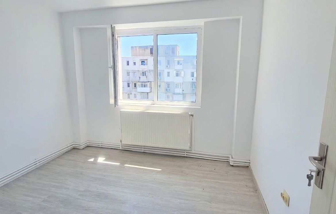 De vanzare apartament cu 2 camere, renovat, etaj9, Viziru 3, 43.000 euro