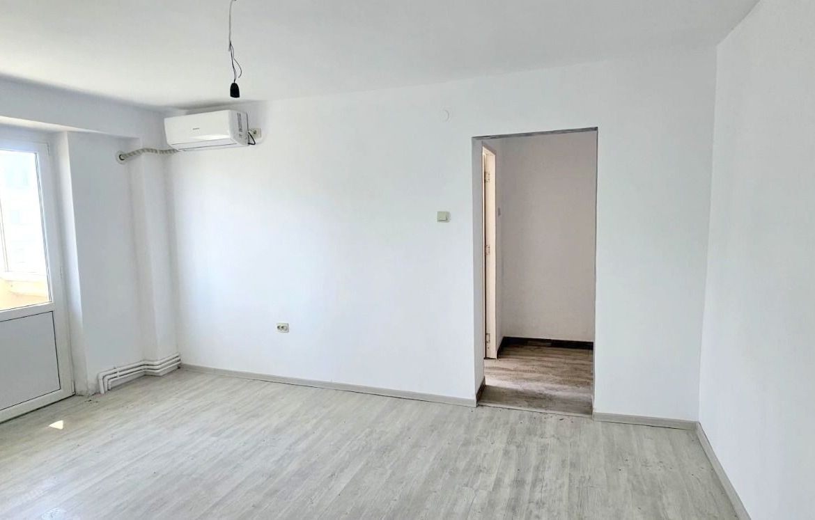 De vanzare apartament cu 2 camere, renovat, etaj9, Viziru 3, 43.000 euro