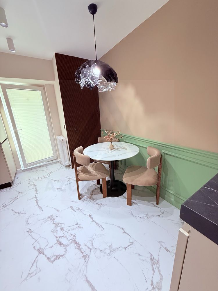 Apartament premium 52 mp utili balcon prima inchiriere zona Centrala