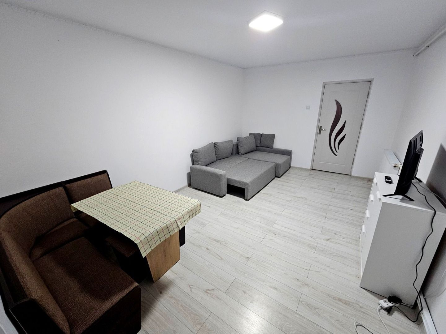 De vanzare apartament cu o camera, zona Reno – Doja, parter, 46.500 euro