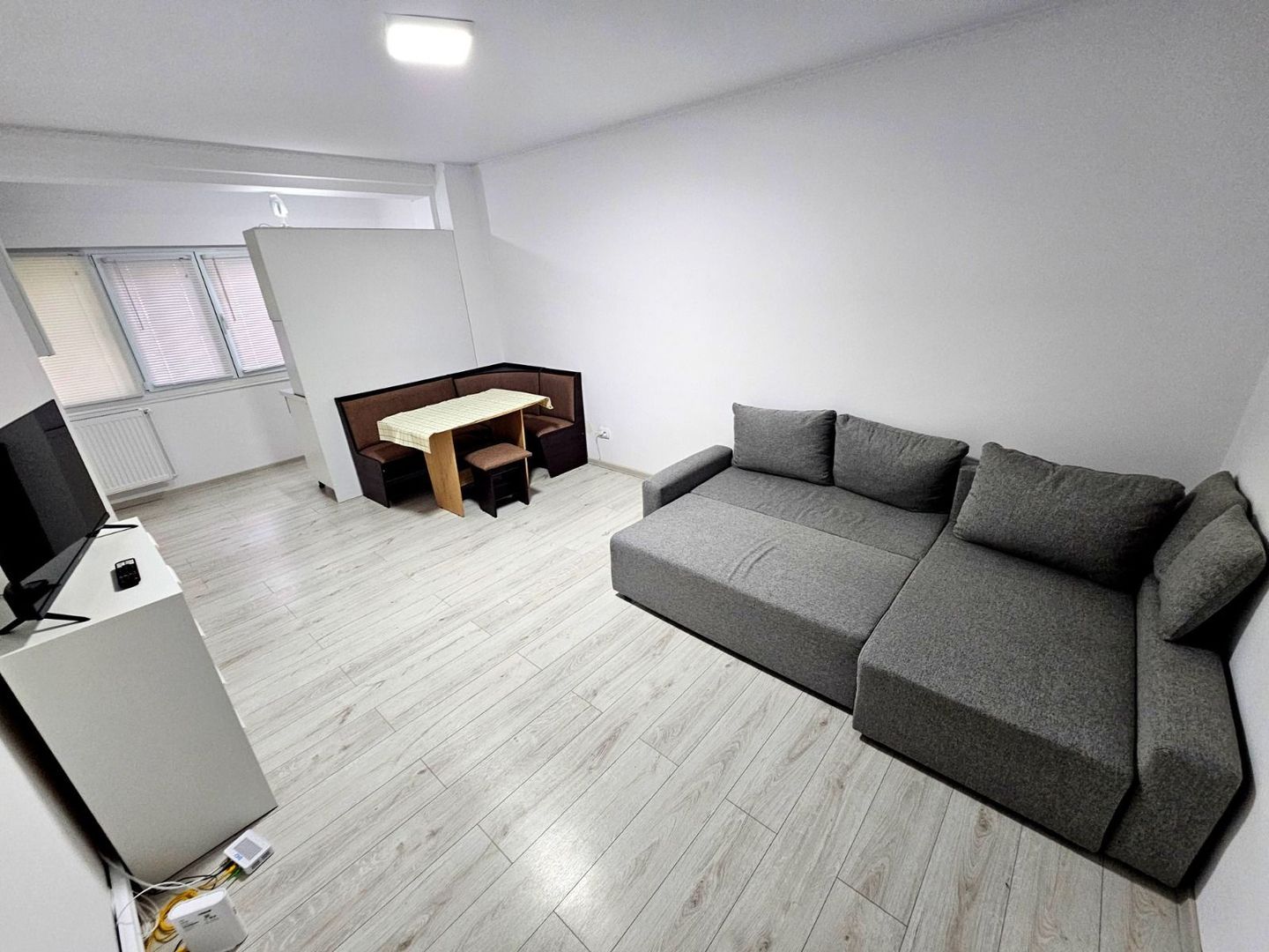 De vanzare apartament cu o camera, zona Reno – Doja, parter, 46.500 euro