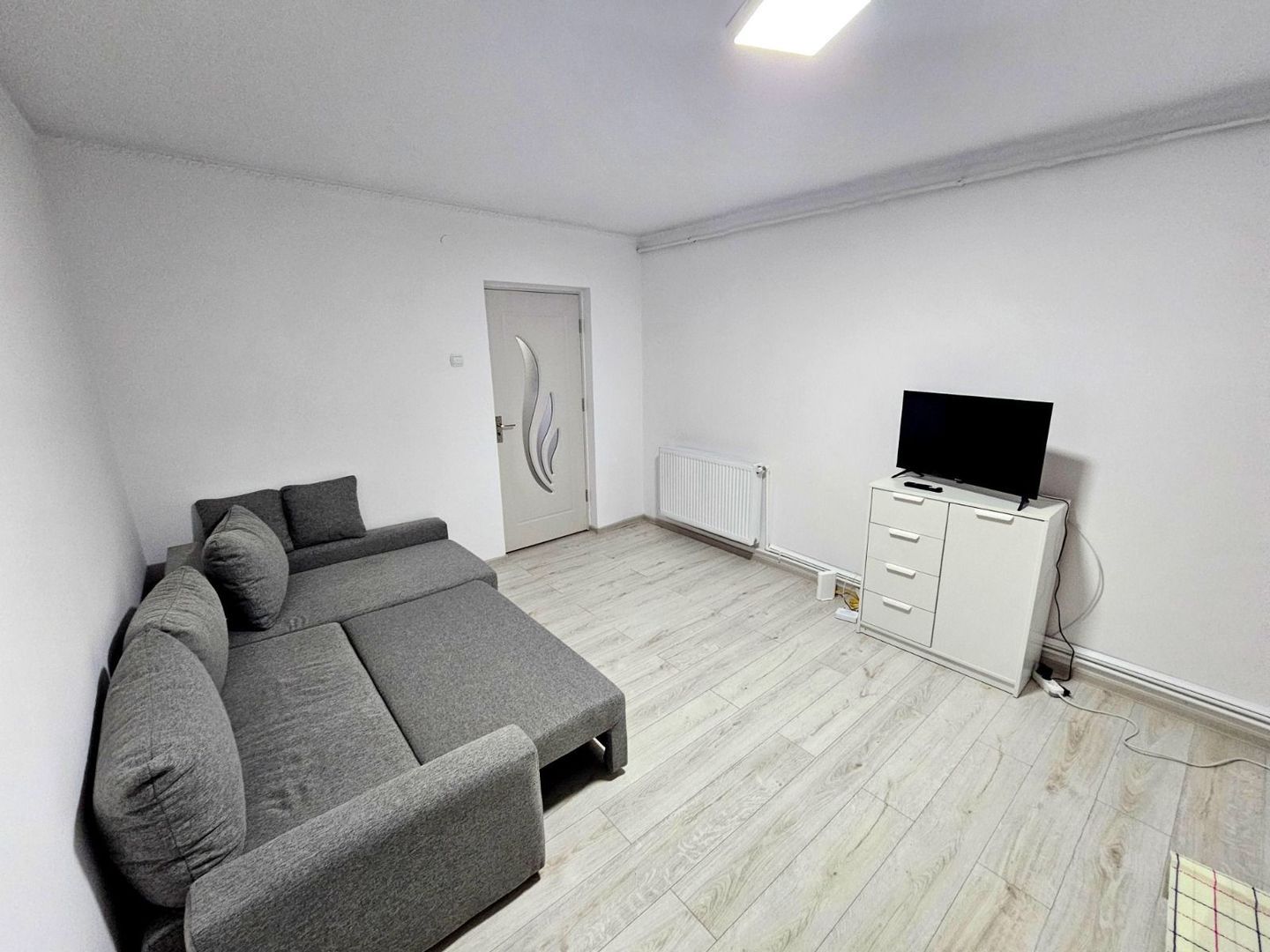De vanzare apartament cu o camera, zona Reno – Doja, parter, 46.500 euro