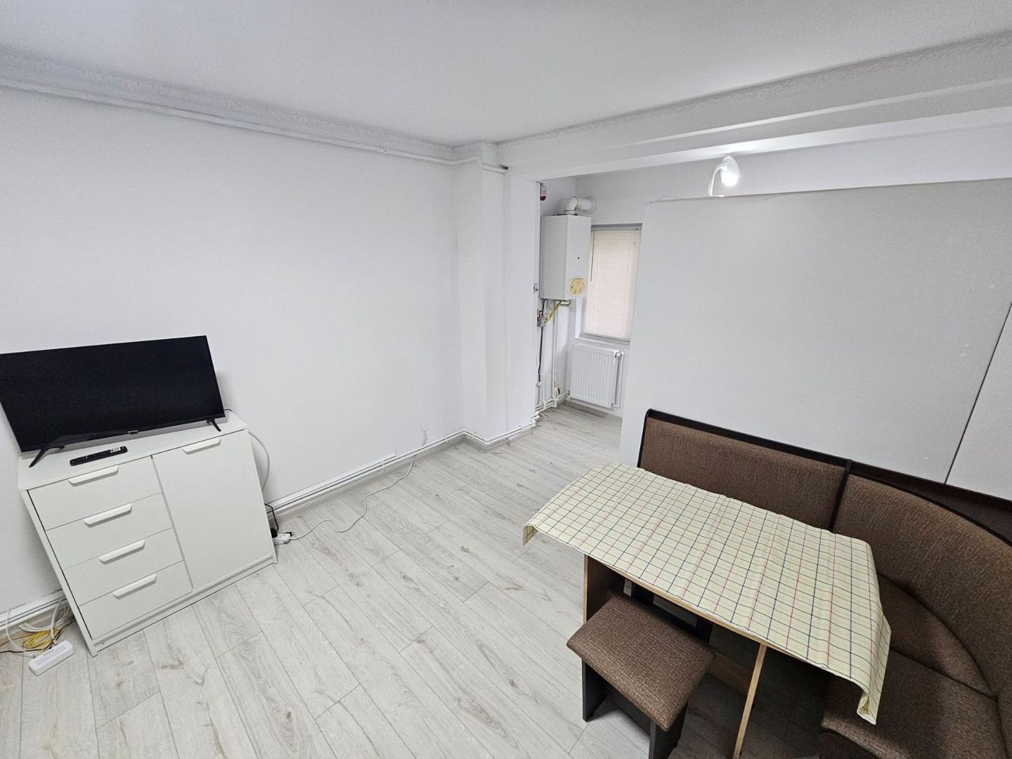 De vanzare apartament cu o camera, zona Reno – Doja, parter, 46.500 euro