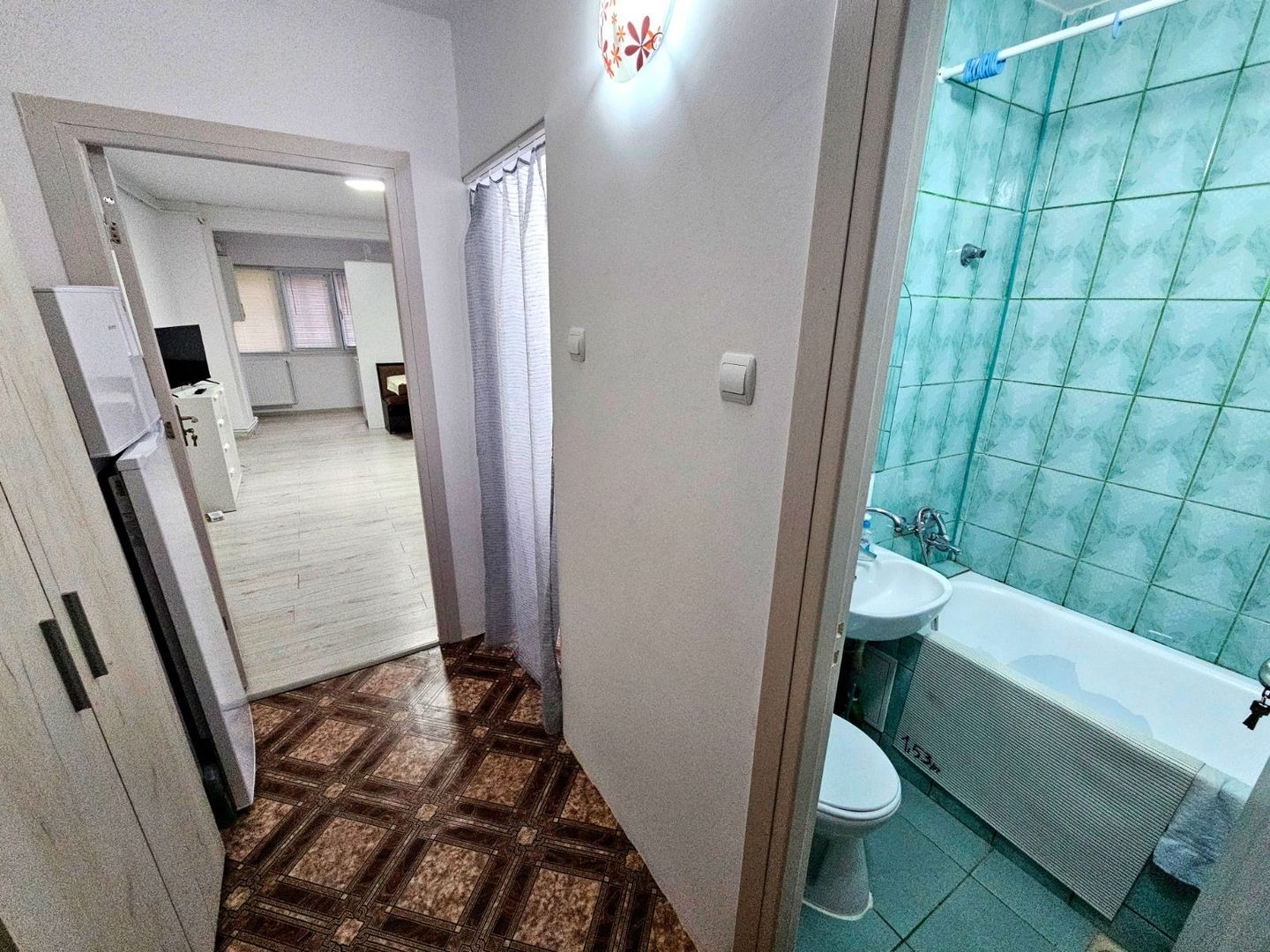 De vanzare apartament cu o camera, zona Reno – Doja, parter, 46.500 euro