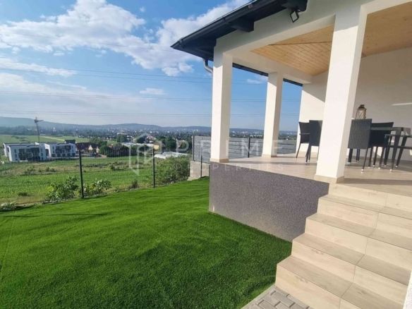 Duplex NOU cu 4 camere, încălzire în pardoseală și terasă panoramică - Imagine principala