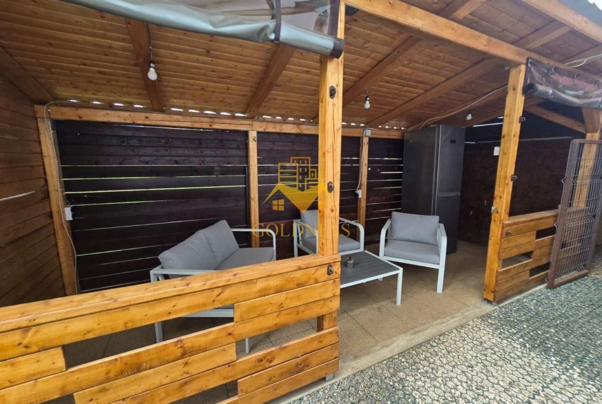 Duplex, 4 camere, modern, curte, terasă, 200mp teren, Florești