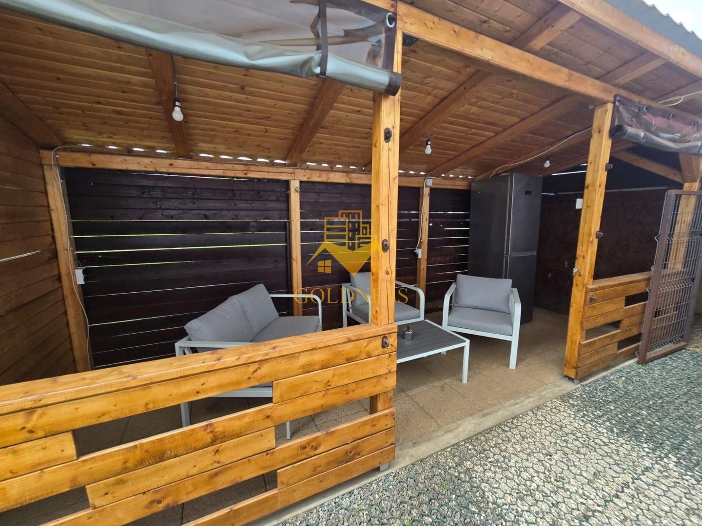 Duplex, 4 camere, modern, curte, terasă, 200mp teren, Florești