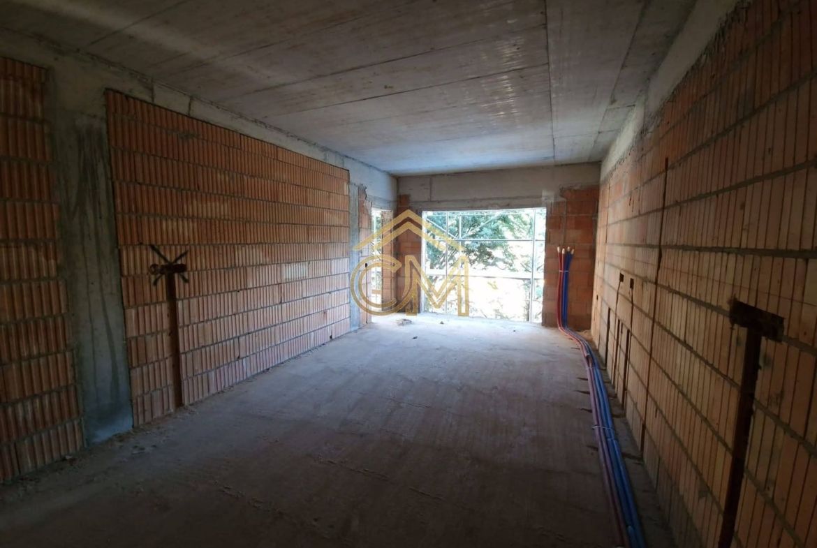 Apartament 3 Camere- 54 MPU-Parter-Terasa-Parcare