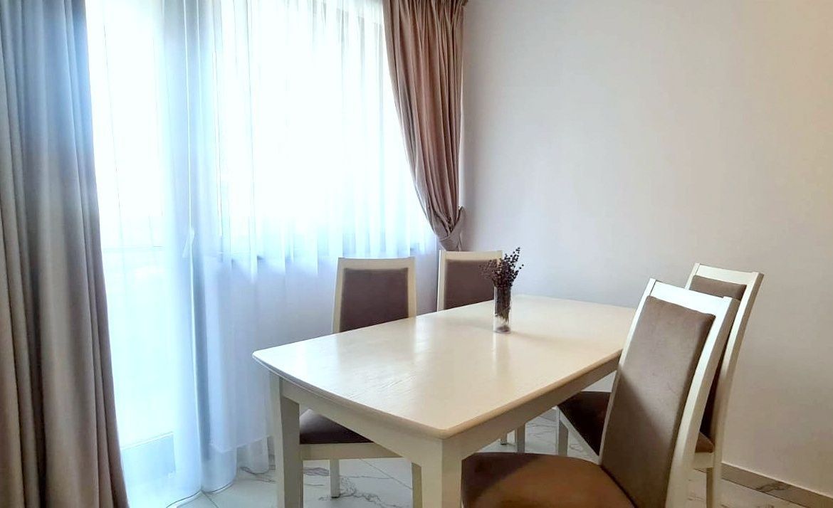 De inchiriat apartament cu 2 camere , bloc nou, parter inalt, 550 euro