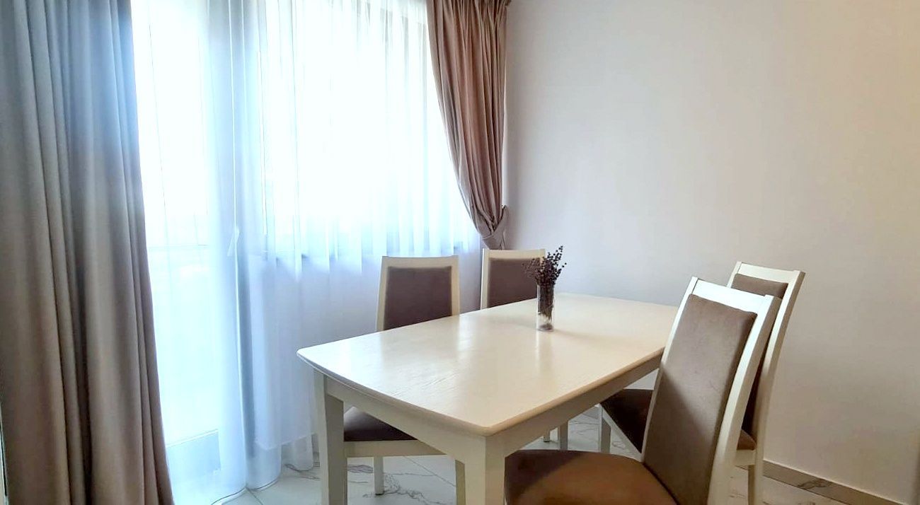 De inchiriat apartament cu 2 camere , bloc nou, parter inalt, 550 euro