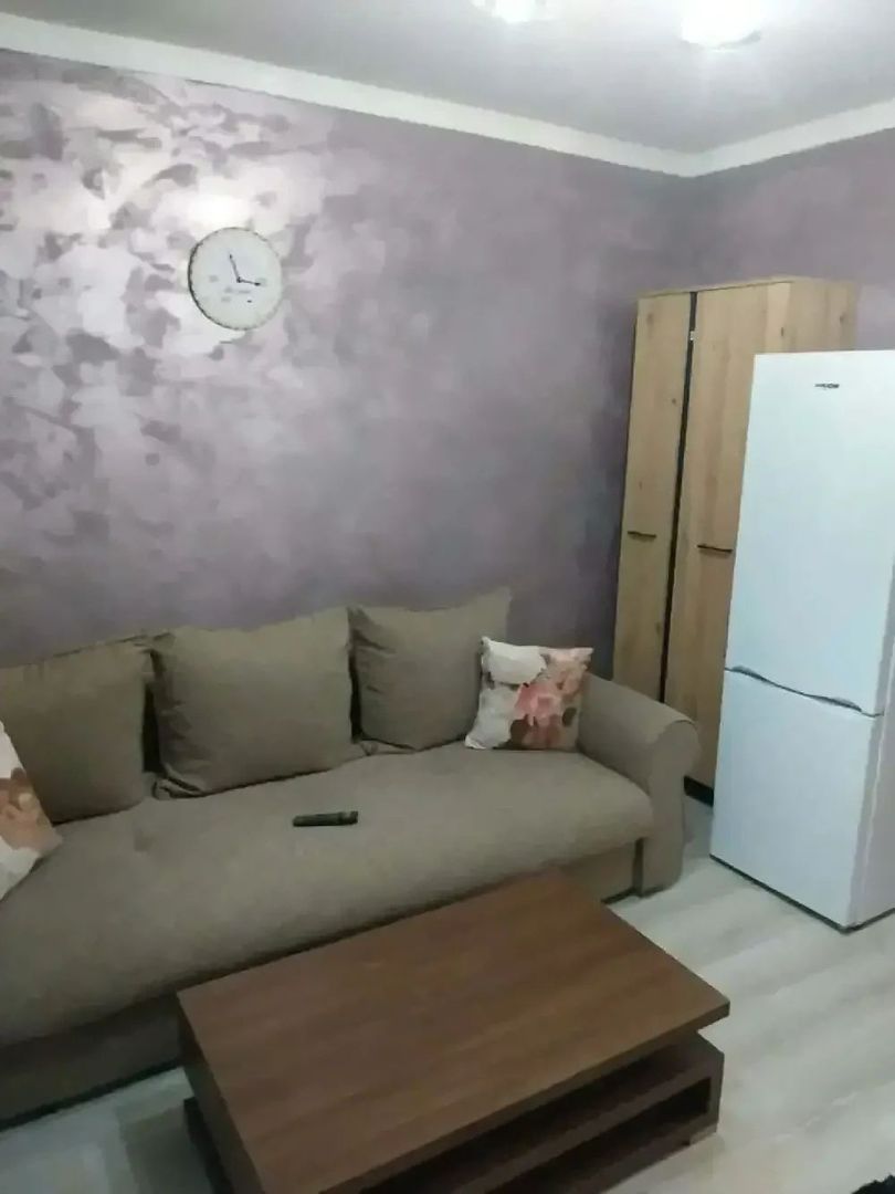 De inchiriat garsoniera micro 40, parter, 1000 lei