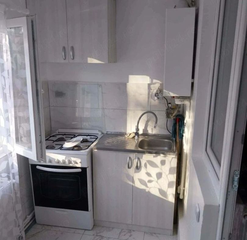 De inchiriat garsoniera micro 40, parter, 1000 lei