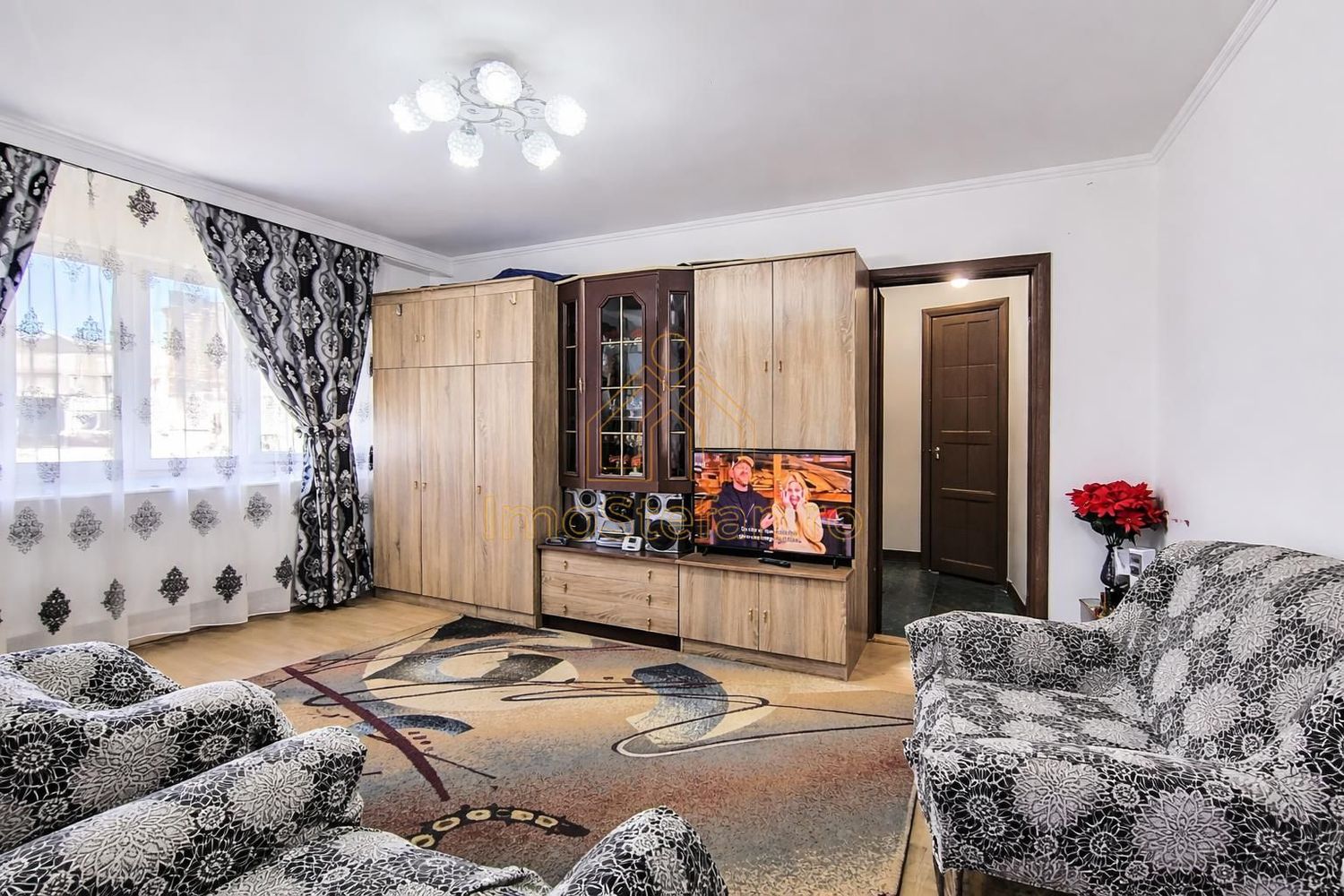 LOC DE PARCARE INCLUS Apartament 2 Camere Poarta 6 Lângă Liceul Blaga