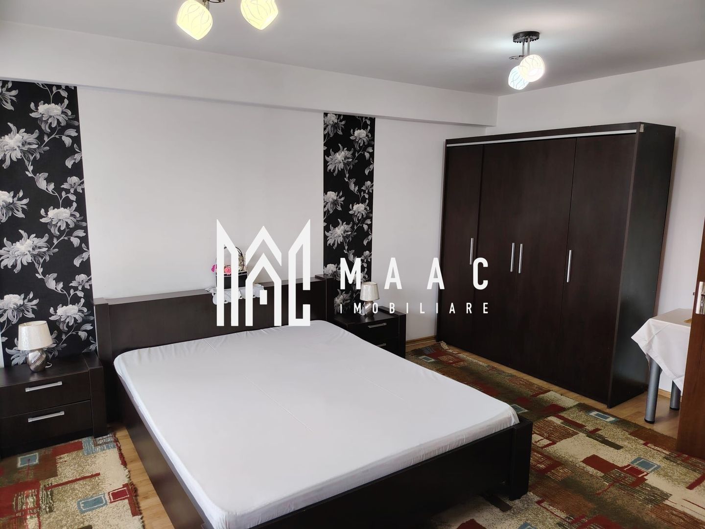 Apartament cu 2 camere | Etaj 3 | Balcon | Trei Stejari Apartament cu 2 camere | Etaj 3 | Balcon | Trei Stejari