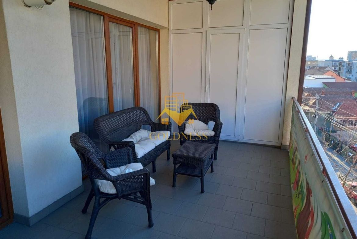 2 camere decomandate, terasa, parcare, Zona Piata Marasti, Mega Image