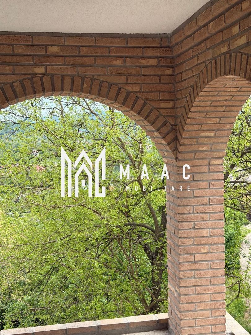 Casă 8 camere | Bujoreni, Vâlcea | 360 mp, teren 1000 mp Casă 8 camere | Bujoreni, Vâlcea | 360 mp, teren 1000 mp