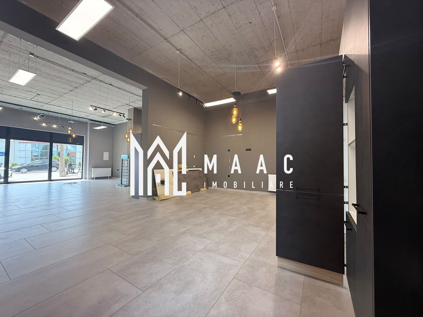 Spațiu comercial 150 mp | Turnișor, Sibiu | 7 parcări, 2 accese Spațiu comercial 150 mp | Turnișor, Sibiu | 7 parcări, 2 accese