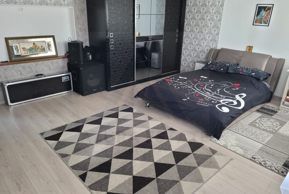 Casa la cheie 5 camere 350 mp curte libera 4 bai P+1+M Arhitectilor - foto 7
