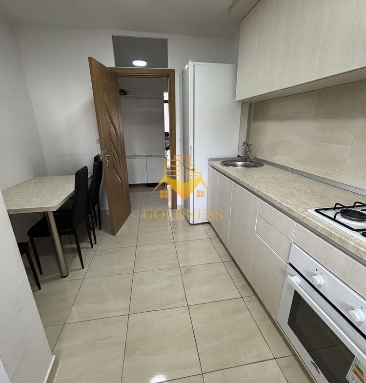 3 camere decomandate, 2 balcoane, Intre lacuri, Aurel Vlaicu, Kaufland