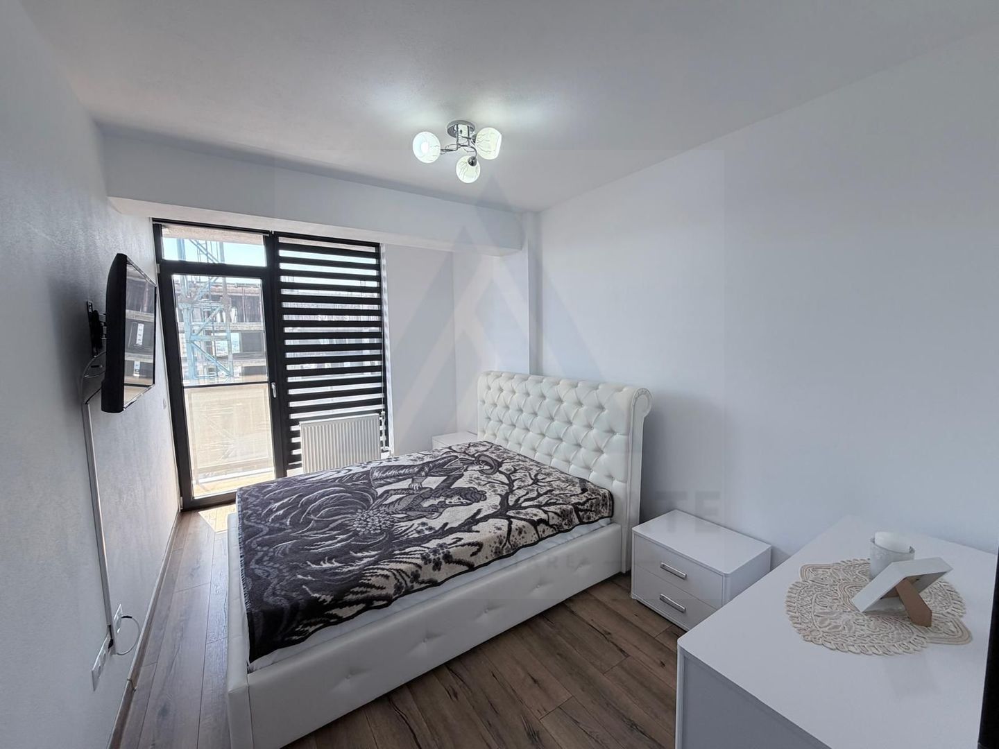 Apartament modern 80 mp  3 camere 2 balcoane  zona Doamna Stanca