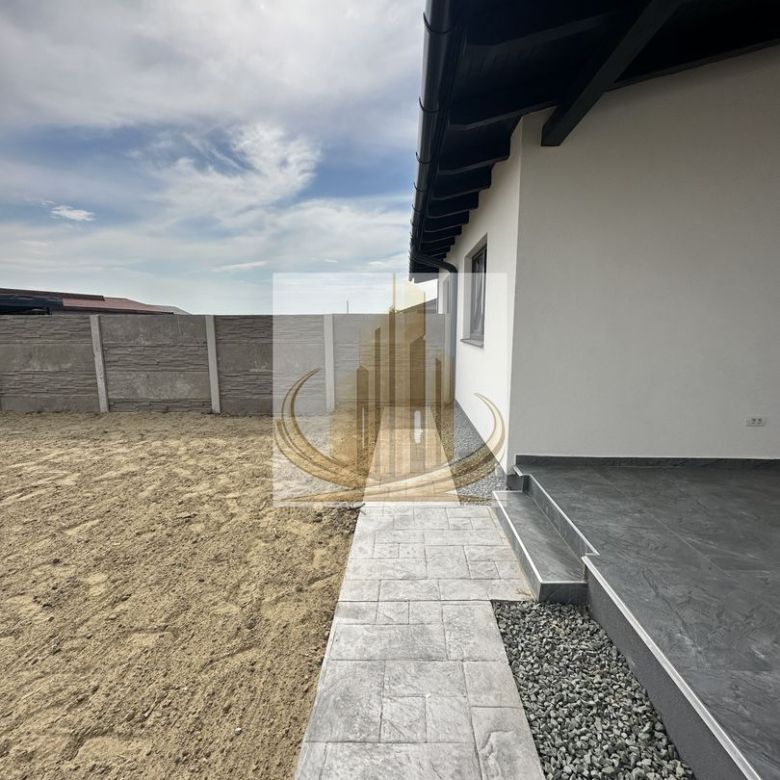 Duplex Săcălaz | 95 mp utili | Teren 335 mp | 4 camere