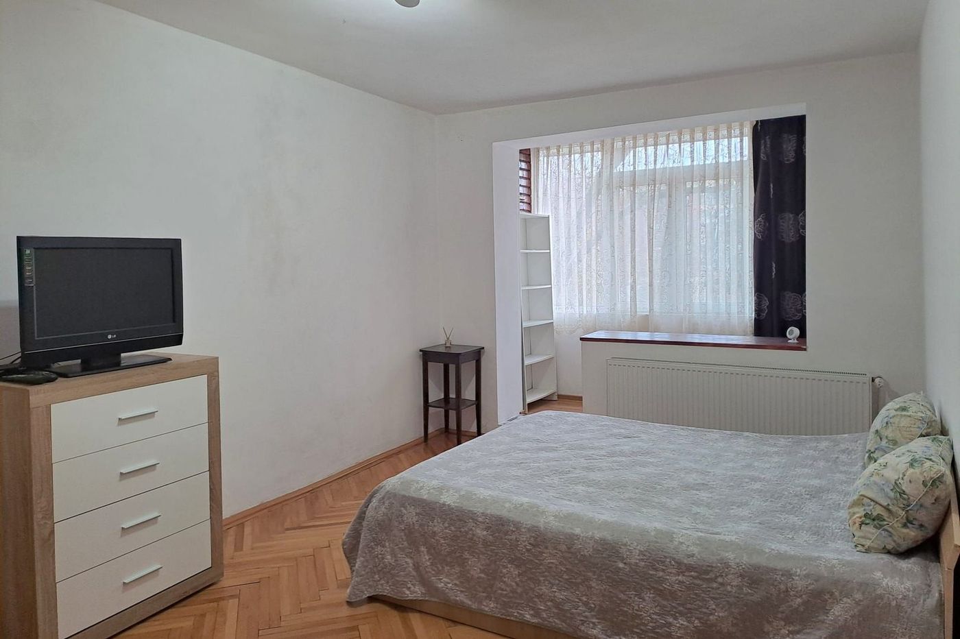De inchiriat  apartament 2 camere Ultracentral, et. 1, 1800 lei - foto 2