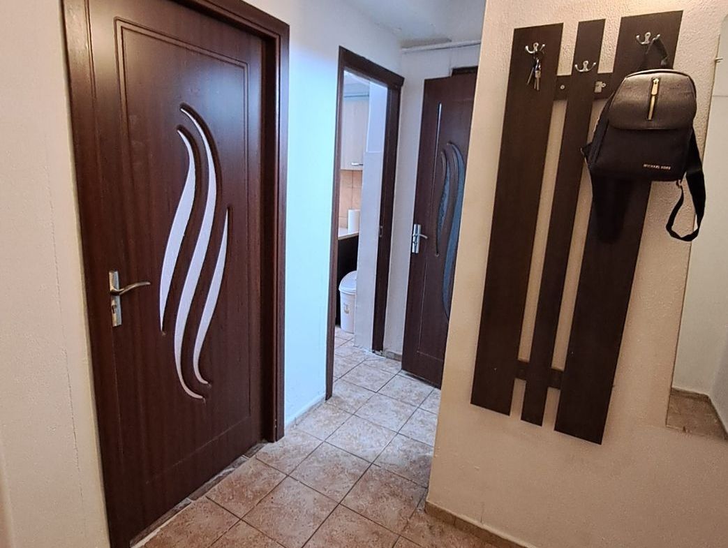 De inchiriat  apartament 2 camere Ultracentral, et. 1, 1800 lei - foto 3