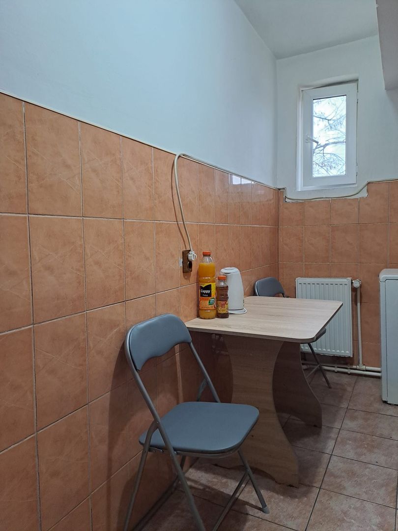De inchiriat  apartament 2 camere Ultracentral, et. 1, 1800 lei - foto 4