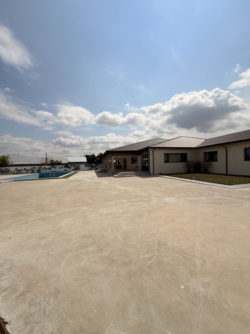 Oportunitate de Investiție: Salon de Evenimente cu Piscină – comuna Pechea