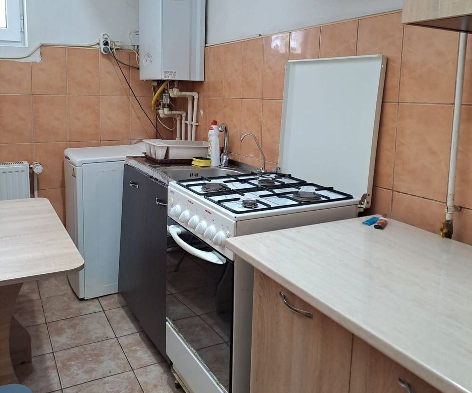De inchiriat  apartament 2 camere Ultracentral, et. 1, 1800 lei - foto 5