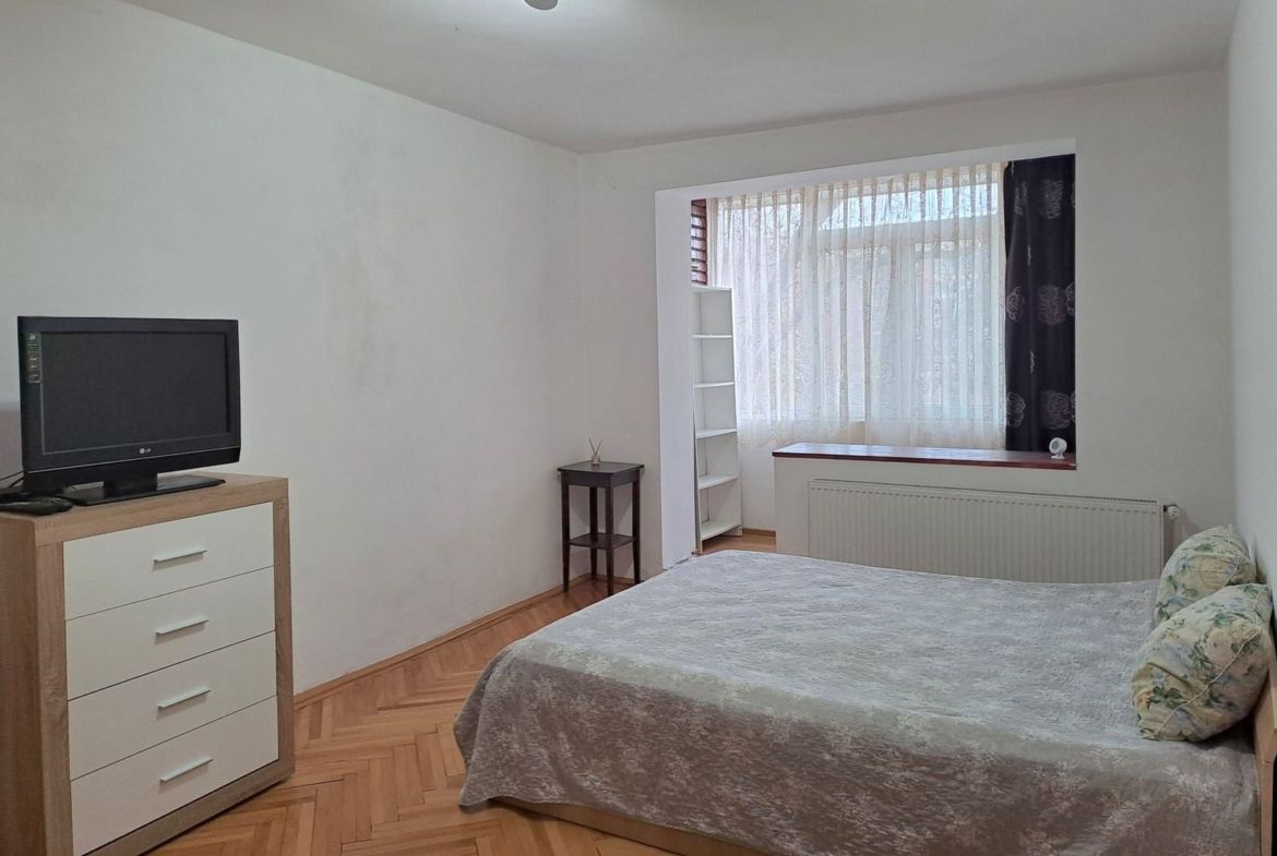 De inchiriat  apartament 2 camere Ultracentral, et. 1, 1800 lei - foto 9
