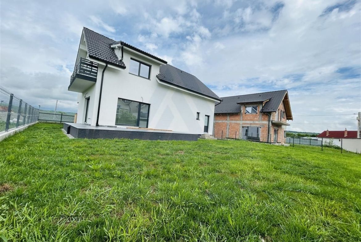 Casa intabulata premium finisata 5 camere curte 490 mp in Cristian - foto 3