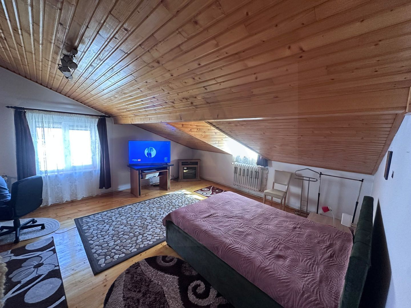 Apartament 3 camere decomandat 78 mp pivnita curte in zona Centrala - Imagine principala