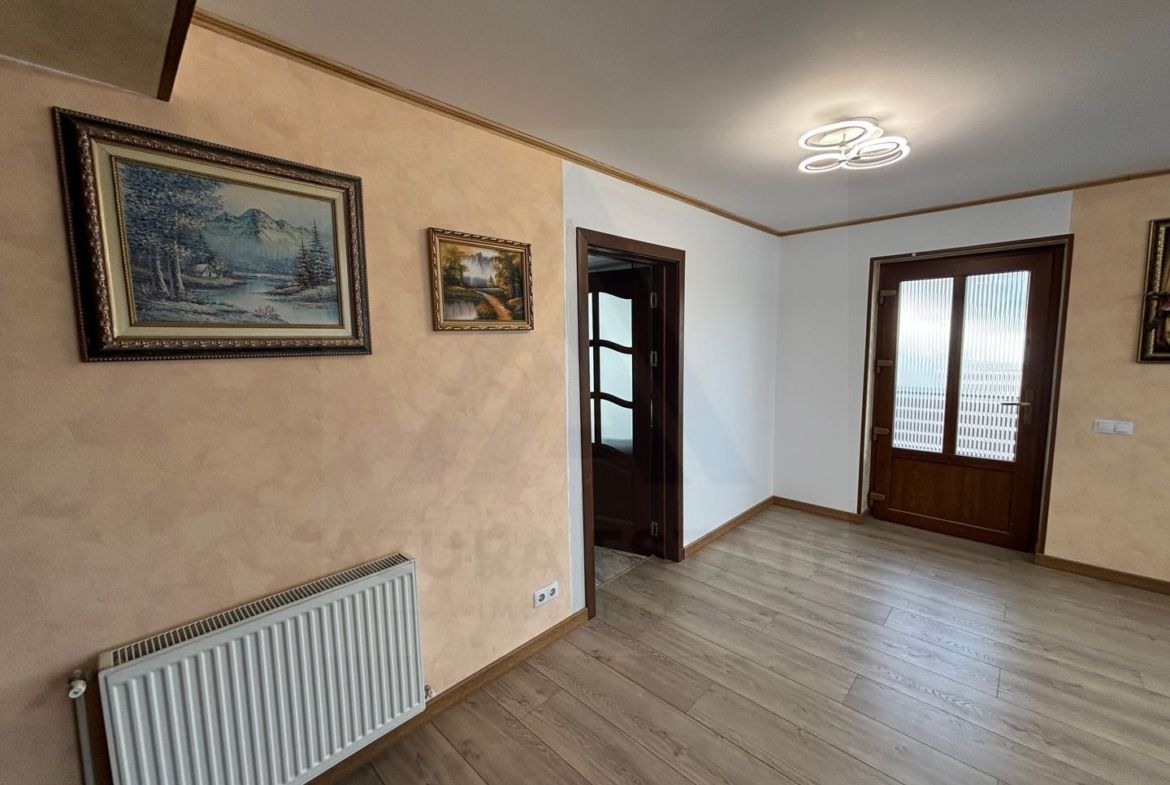 Casa la cheie 5 camere 350 mp curte libera 4 bai P+1+M Arhitectilor - foto 15