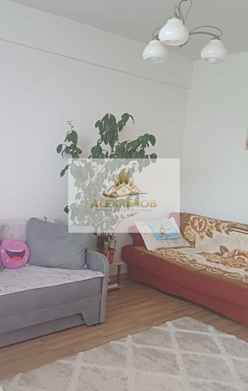 Garsoniera de Vanzare - 2 camere- Metalurgiei - 45 mp - Imagine principala