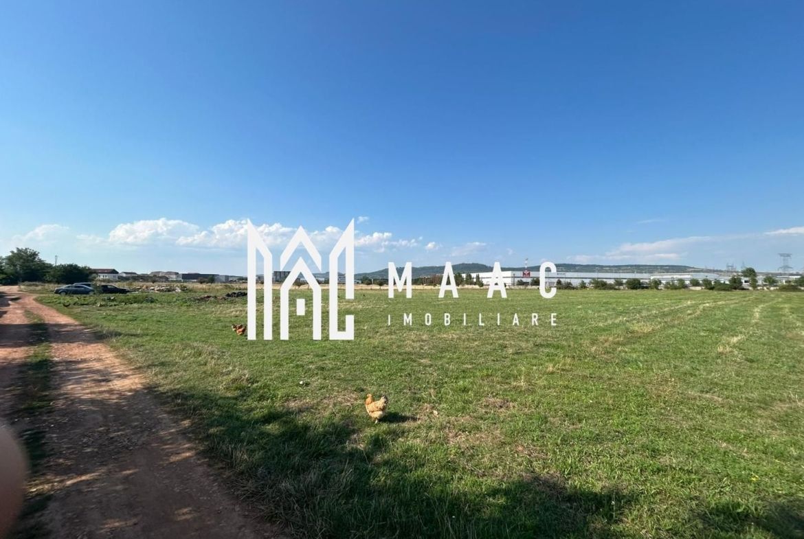 Teren 23.300 mp | 200 ml | Ideal dezvoltare rezidențială sau industrială - Imagine principala