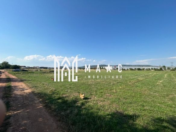 Teren 23.300 mp | 200 ml | Ideal dezvoltare rezidențială sau industrială - Imagine principala