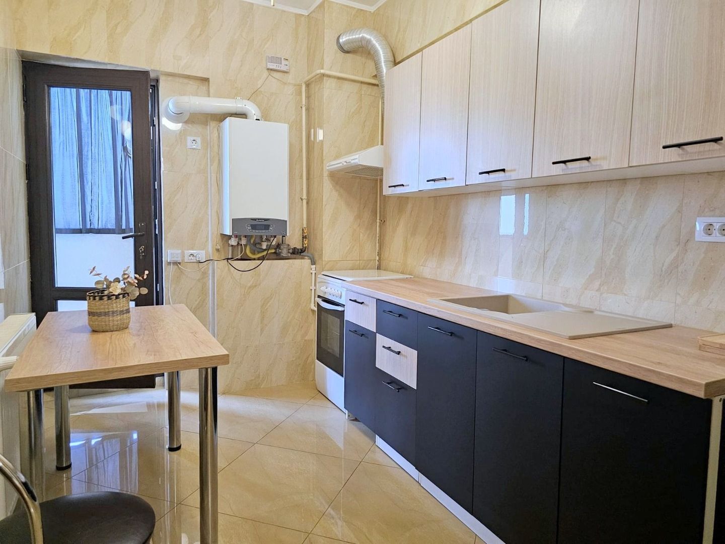 De inchiriat o camera Italian Residence, etaj 9/12, 420 euro - foto 6