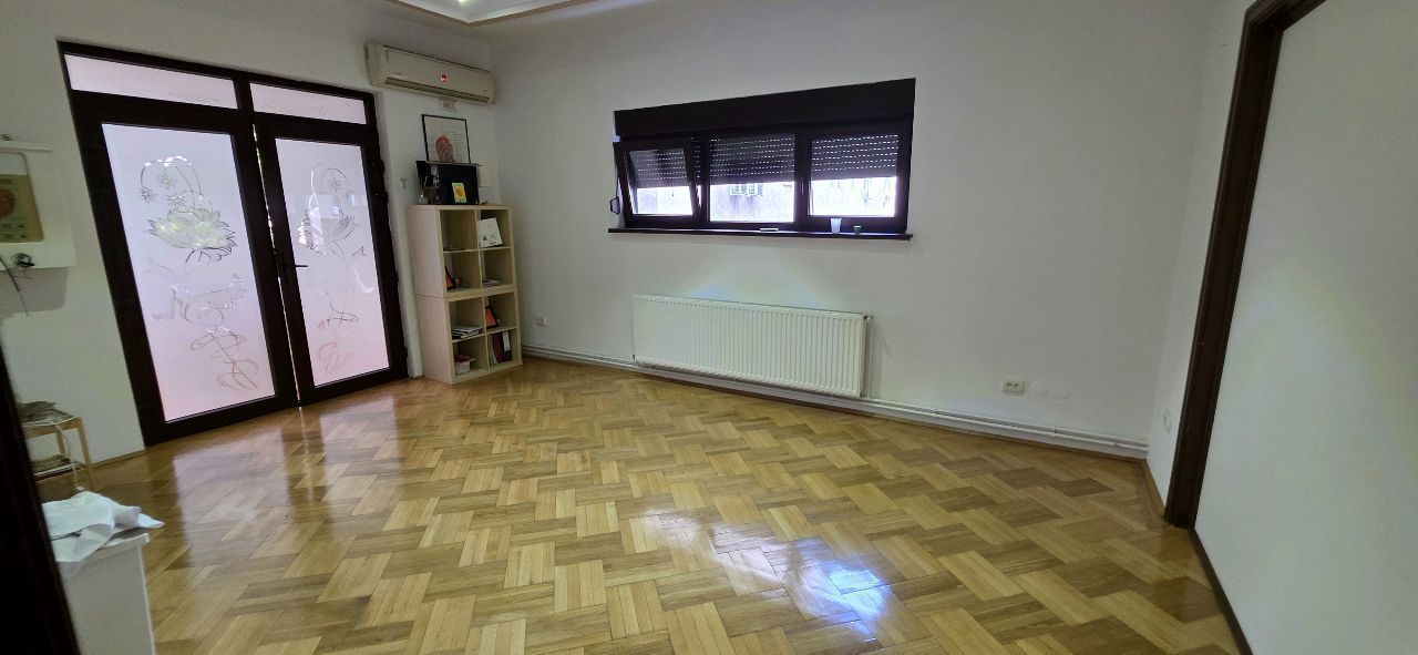 Dacia apartament 4 camere nemobilate de inchiriat - foto 3
