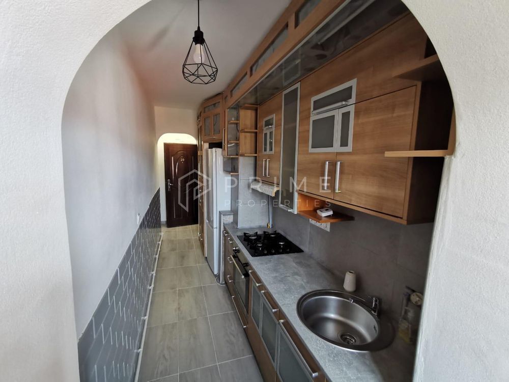 Apartament cu 1 cameră, renovat complet - foto 2