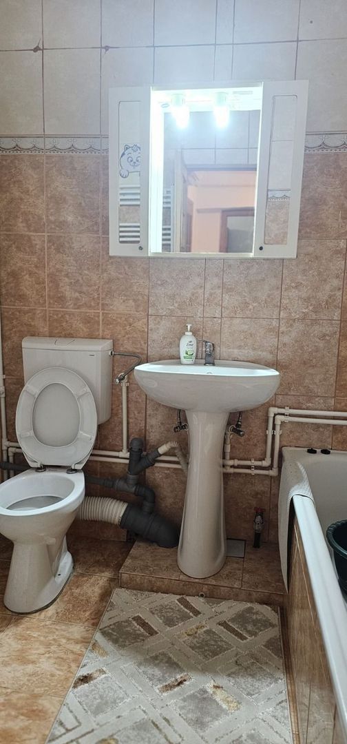 De inchiriat apartament cu 2 camere, etaj 4/4 Piata Centrala, 360 euro - foto 2