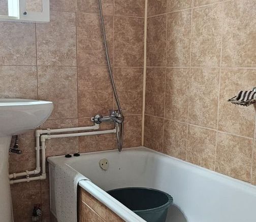 De inchiriat apartament cu 2 camere, etaj 4/4 Piata Centrala, 360 euro - foto 3