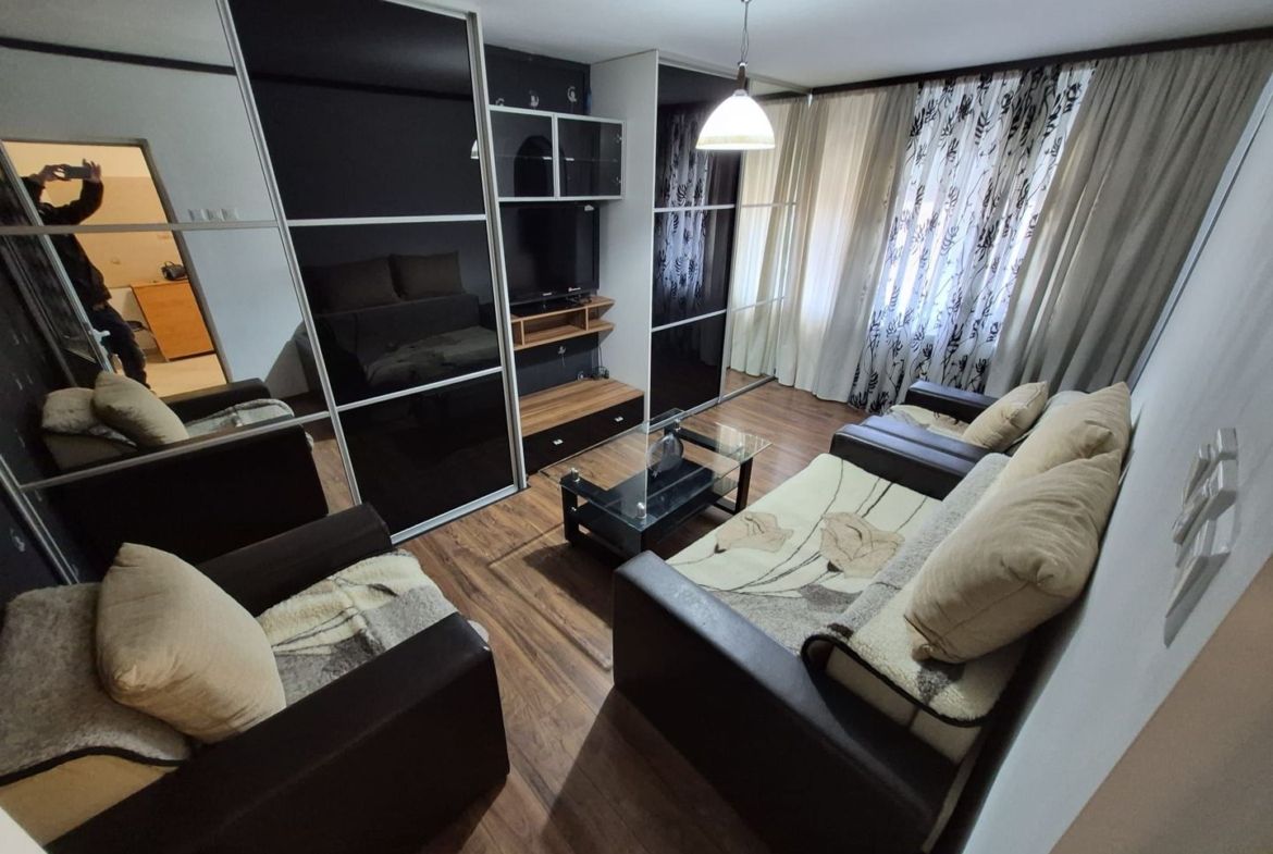 De inchiriat apartament cu 3 camere, etaj 3, Micro 16, 450 euro - foto 3
