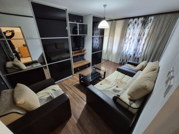 De inchiriat apartament cu 3 camere, etaj 3, Micro 16, 450 euro - foto 3