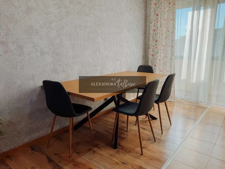 Apartament de vanzare, 2 camere, etaj intermediar, balcon, parcare - foto 4