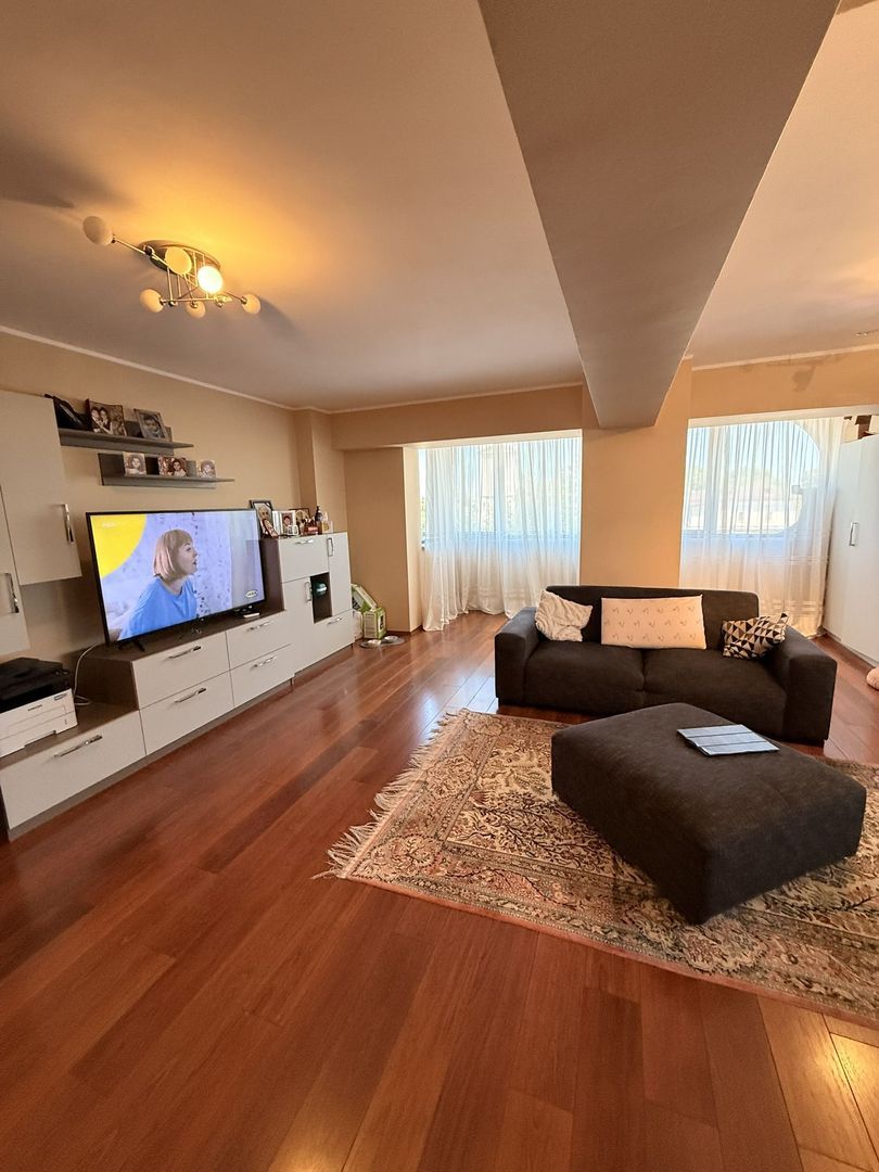 Apartament 4 camere, Strada Domnească - foto 10 Apartament 4 camere, Strada Domnească - foto 10