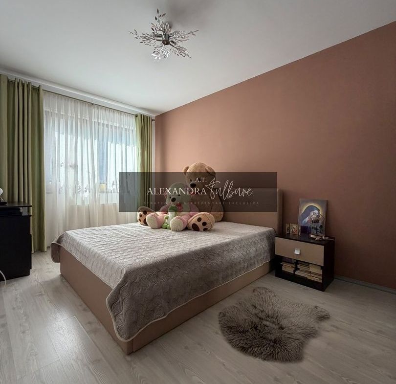 Apartament 3 camere, curte, boxa, parcare, Sub Cetate - foto 8