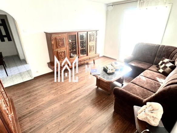 Apartament 3 camere | Bucatarie Separata | Balcon închis | Cedonia - Imagine principala