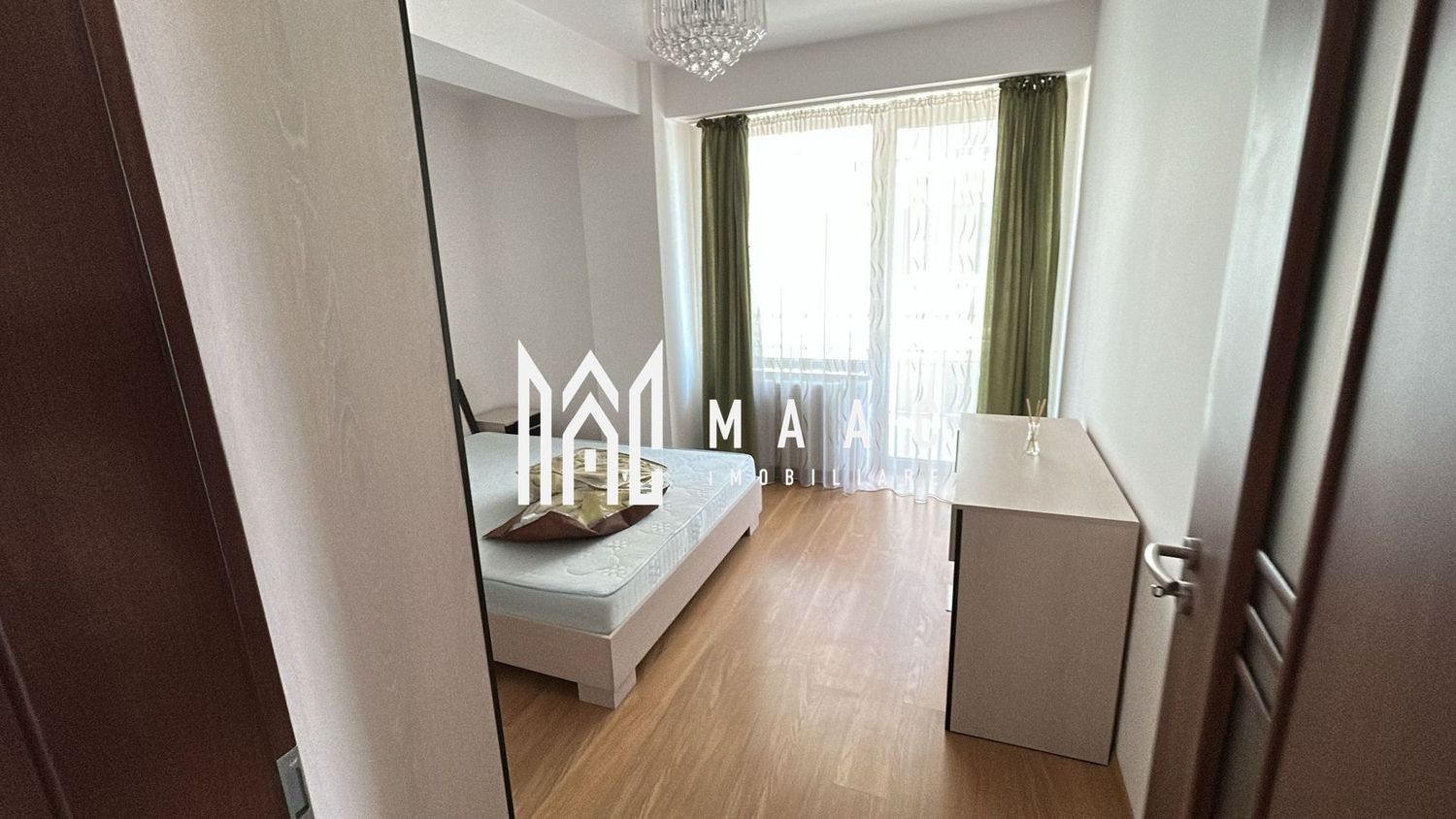 Apartamentb3 camere 2 băi ,garaj - foto 3 Apartamentb3 camere 2 băi ,garaj - foto 3