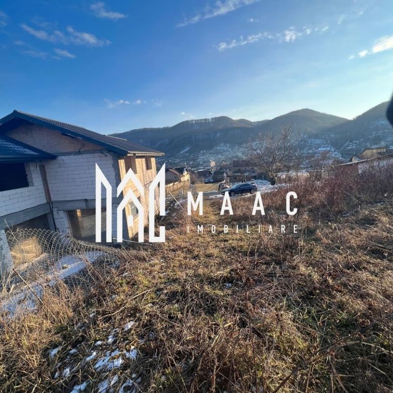 Teren Vladesti | 1025 MP | Zona White Department - Imagine principala